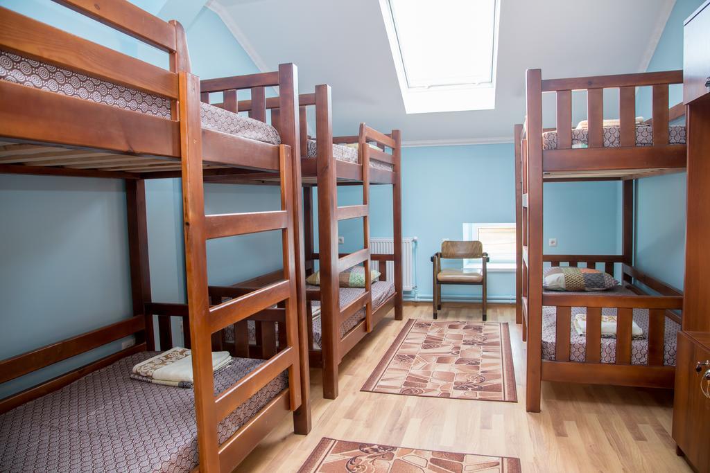 Lions Heart Hostel Lviv Exterior photo
